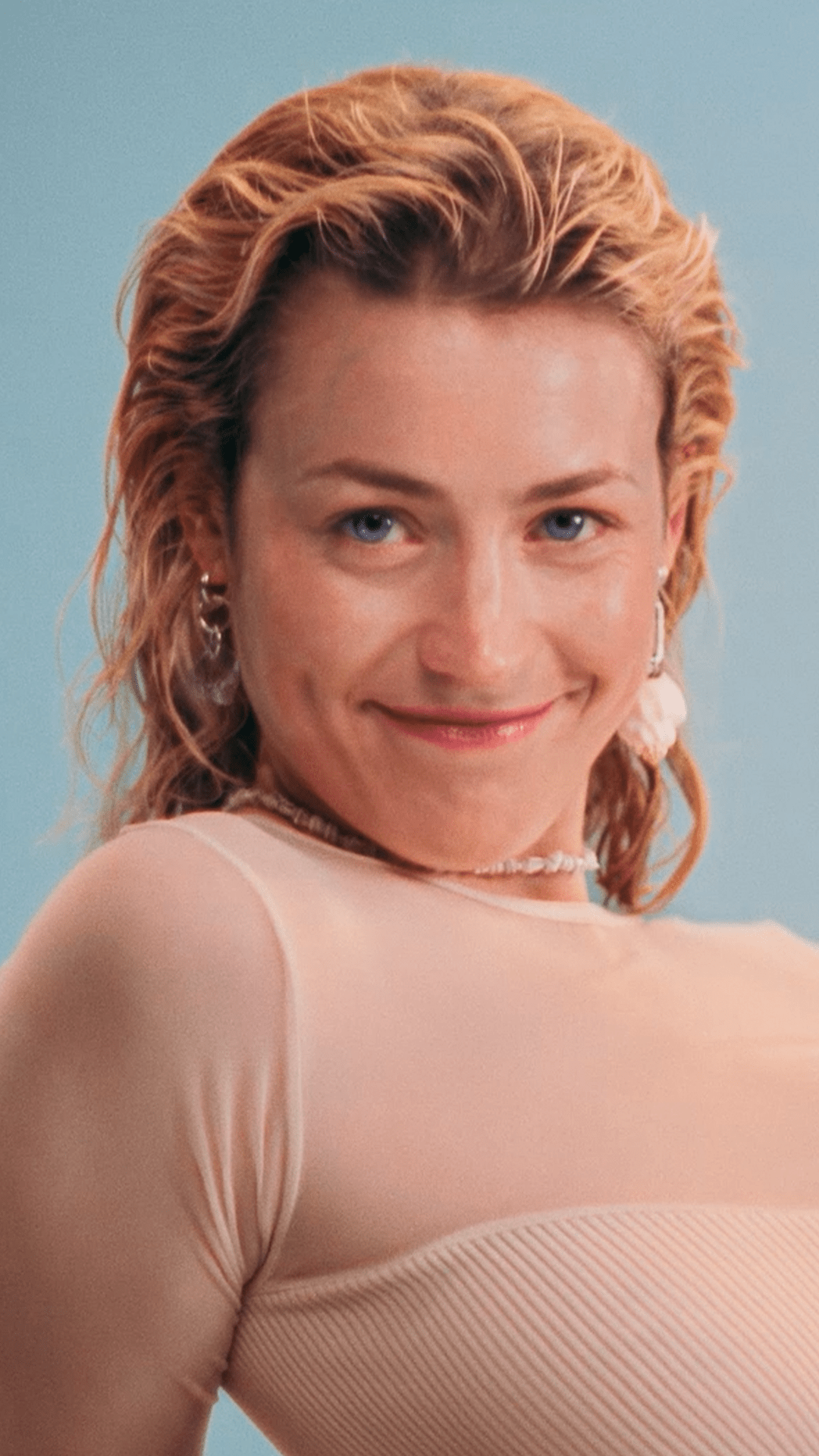 LOLA found the perfect spokeswoman to talk about bacterial vaginosis